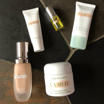 Photo of LA MER The Soft Fluid Long Wear Foundation Broad Spectrum SPF 20 uploaded by Crystal K.