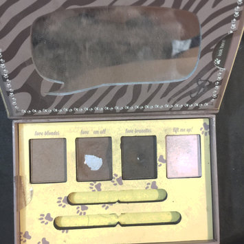 Photo of Essence How to Make Brows Wow Make-up Box uploaded by April H.