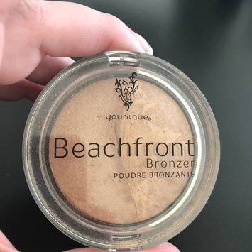 Photo of Younique Beachfront Bronzer - MALIBU uploaded by Brandi C.