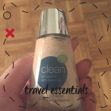 Photo of COVERGIRL Clean Matte Liquid Foundation uploaded by Irene L.