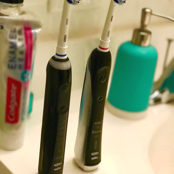 Photo of Oral-B 8000 Genius Electric Rechargeable Toothbrush uploaded by Chandni L.