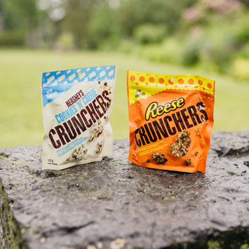 Photo of Hershey's Cookies 'n' Creme Crunchers uploaded by Olya G.
