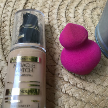 Photo of real techniques Miracle Sculpting Sponge uploaded by Noorie A.