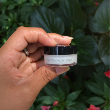 Photo of ChapStick® Total Hydration Conditioning Lip Scrub Fresh Peppermint uploaded by Janet H.