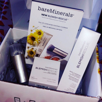 Photo of bareMinerals Blemish Rescue Skin-Clearing Loose Powder Foundation uploaded by Zulma U.