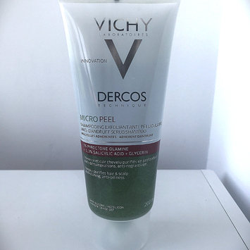 Photo of Vichy Dercos Micro Peel Anti-Dandruff Scrub Shampoo 200ml uploaded by Isabell D.