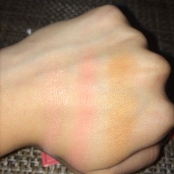 Photo of COVERGIRL Peach Punch Highlighter Palette uploaded by Charlene V.