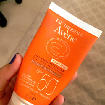 Photo of Avène Hydrating Sunscreen Lotion SPF 50+ (Face & Body) uploaded by Stefany B.