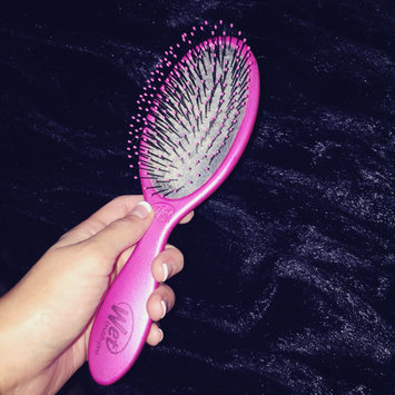 Photo of The Wet Brush Original Detangler uploaded by Dianna R.