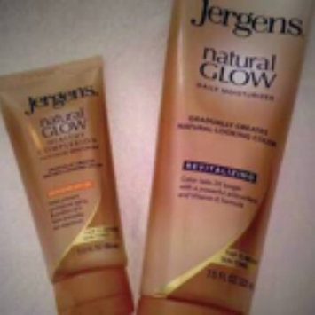 Photo of JERGENS® Natural Glow® Daily Moisturizer uploaded by Azalfa A.