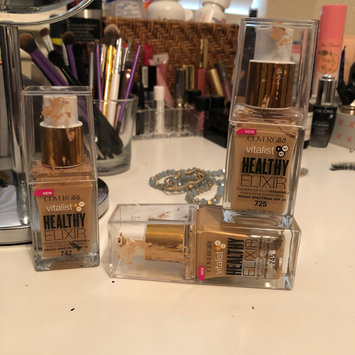 Photo of COVERGIRL Healthy Elixir Liquid Foundation uploaded by Chaya K.