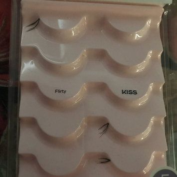 Photo of Kiss Looks So Natural Lashes Flirty uploaded by Carissa A.