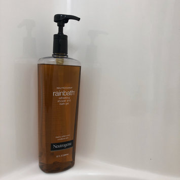 Photo of Neutrogena® Rainbath® Refreshing Shower and Bath Gel - Original uploaded by Jennifer M.