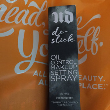 Photo of Urban Decay De-slick Oil Control Makeup Setting Spray uploaded by Tifanny L.