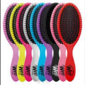 Photo of The Wet Brush Original Detangler uploaded by ๐๐๐๐ A.
