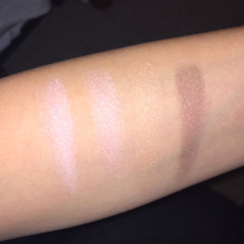 Photo of Revlon Colorstay 16-hour Eye Shadow uploaded by Amanda Y.