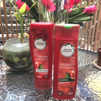 Photo of Herbal Essences Long Term Relationship Shampoo For Long Hair uploaded by Gaby D.