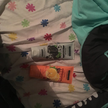 Photo of Freeman Feeling Beautiful Rejuvenating Clay Mask, Cucumber + Pink Salt 6 oz uploaded by laveda b.