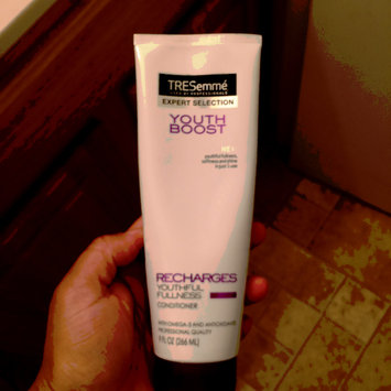 Photo of TRESemmé Expert Selection Youth Boost Recharges Youthful Fullness Conditioner uploaded by Wilka B.