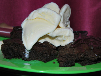Photo of Duncan Hines Extra Thick & Fudgy Brownie Mix Chewy Fudge Family Size uploaded by Genedra T.