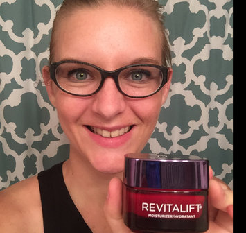 Photo of L'Oréal Paris RevitaLift® Triple Power™ Intensive Skin Revitalizer Serum + Moisturizer uploaded by Stacy B.
