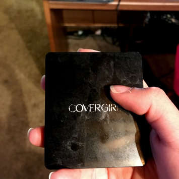 Photo of COVERGIRL Simply Powder Foundation uploaded by Alexia R.