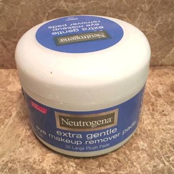 Photo of Neutrogena® Extra Gentle Eye Makeup Remover Pads uploaded by Chelsea G.