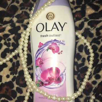 Photo of Olay Luscious Embrace Cleansing Body Wash uploaded by Melissa C.