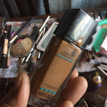 Photo of Maybelline Fit Me® Matte + Poreless Foundation uploaded by Veronica M.