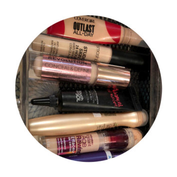 Photo of COVERGIRL Outlast All-Day Soft Touch Concealer uploaded by Susan W.
