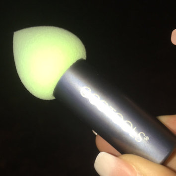 Photo of ECOTOOLS CONTOUR PERFECTING APPLICATOR uploaded by Tara H.