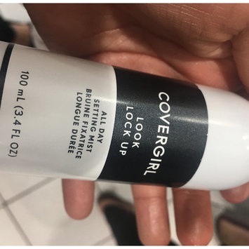 Photo of COVERGIRL Look Lock Up All Day Setting Mist uploaded by Mariana F.