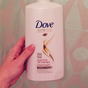 Photo of Dove Anti-Frizz Oil Therapy Conditioner uploaded by Sammi H.