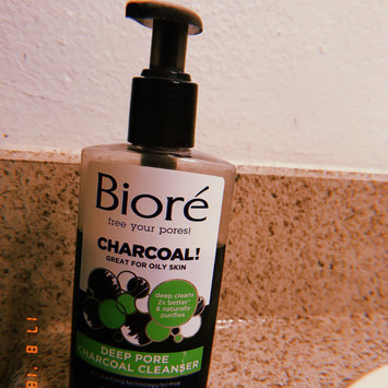 Photo of Bioré Deep Pore Charcoal Cleanser uploaded by Kayshlym J.