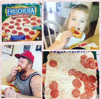 Photo of Freschetta Brick Oven Italian Pepperoni Pizza uploaded by RobertAnn S.