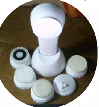 Photo of Bright Therapy Sonic Cleansing Brush Professional Skin Care Waterproof System uploaded by Silvana A.
