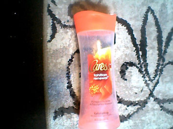 Photo of Caress® Tahitian Renewal™ Exfoliating Pomegranate Body Wash uploaded by Dee R.