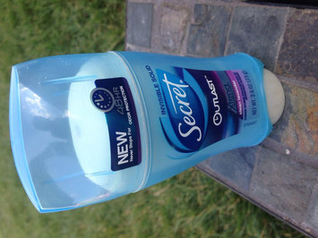 Photo of Secret Outlast Xtend Invisible Solid Completely Clean Antiperspirant/Deodorant uploaded by Jessica H.