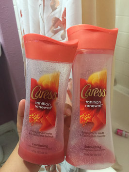 Photo of Caress® Tahitian Renewal™ Exfoliating Pomegranate Body Wash uploaded by Perla M.