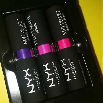 Nyx Velvet Matte Lipstick