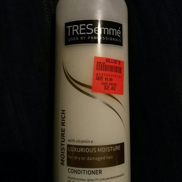 Photo of TRESemmé Moisture Rich Conditioner Luxurious Moisture uploaded by Kelly M.
