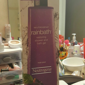 Photo of Neutrogena® Rainbath® Refreshing Shower and Bath Gel - Original uploaded by allison m.