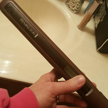 Photo of Remington S7740 Triple Infusion Straightener uploaded by Stacy B.