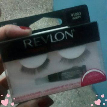 Photo of Revlon Fantasy Lengths Maximum Wear Glue On Eyelashes uploaded by Sanihe R.