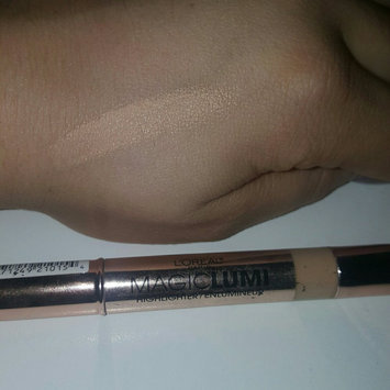 Photo of L'Oréal Paris MAGIC by Studio Secrets Magic Lumi Highlighting Concealer uploaded by BrieAnne B.