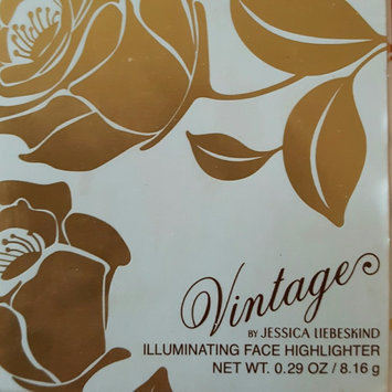 Photo of Jessica Liebeskind Illuminating Face Highlighter uploaded by Lindsay D.