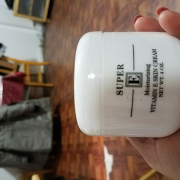 Photo of Windmill Super E Moisturizing Vitamin E Skin Cream uploaded by Iris R.