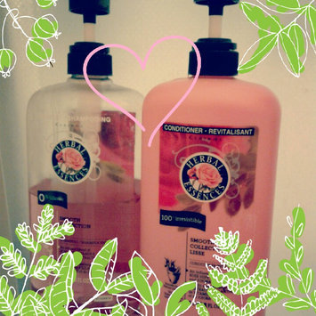 Photo of Herbal Essences Smooth Collection Shampoo uploaded by Josie P.
