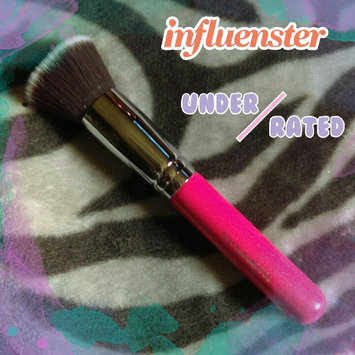 Photo of Foundation Brush Flat Top Kabuki for Face Makeup - Perfect For Blending Liquid uploaded by Brookelynne T.