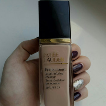 Photo of Estée Lauder Perfectionist Youth-Infusing Serum Makeup SPF 25 uploaded by Inna S.